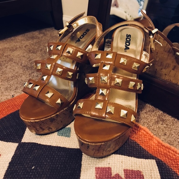 Tan Gladiator Wedges - Picture 2 of 3